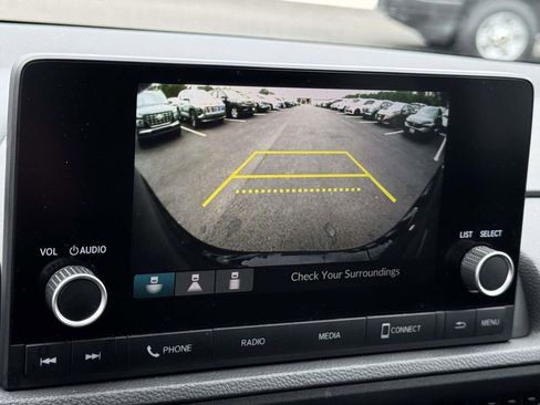 Used 2025 Honda CR-V LX image 4