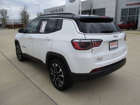Used 2024 Jeep Compass Limited AWD/4WD image 4
