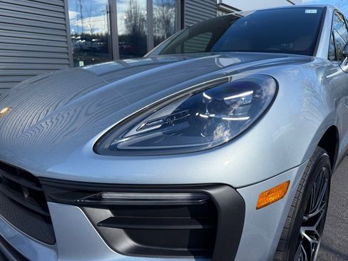 Certified 2025 Porsche Macan Turbo image 13