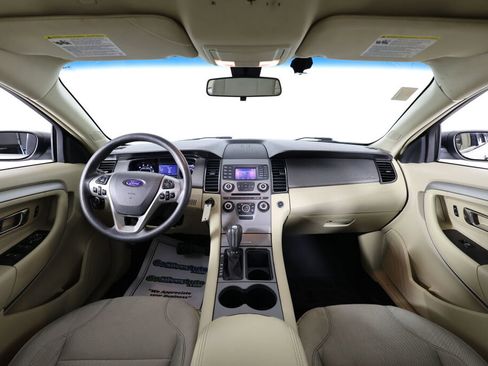 Used 2015 Ford Taurus SE image 27