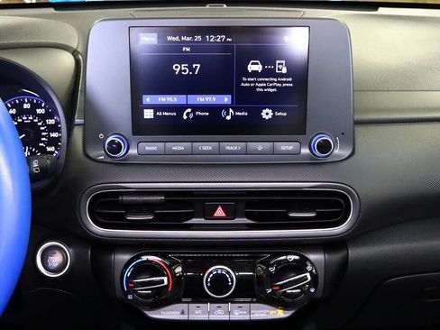 Used 2022 Hyundai Kona SEL w/ Winter Weather Package image 13