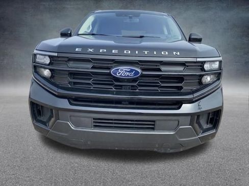 Used 2025 Ford Expedition Active AWD/4WD image 15