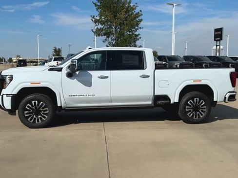 New 2026 GMC Sierra 2500 Denali Ultimate AWD/4WD image 5