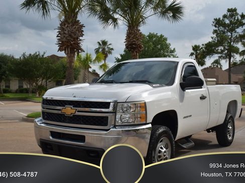 Used 2013 Chevrolet Silverado 2500 W/T RWD image 2