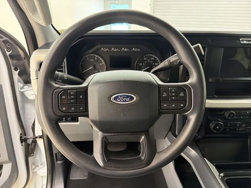 Certified 2025 Ford F250 XLT w/ FX4 Off-Road Package AWD/4WD image 16