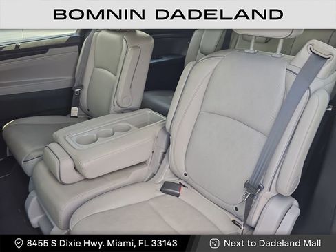 Used 2022 Honda Odyssey Elite image 11