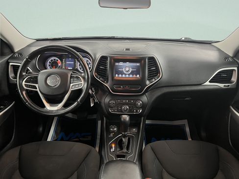 Used 2020 Jeep Cherokee Latitude AWD/4WD image 36