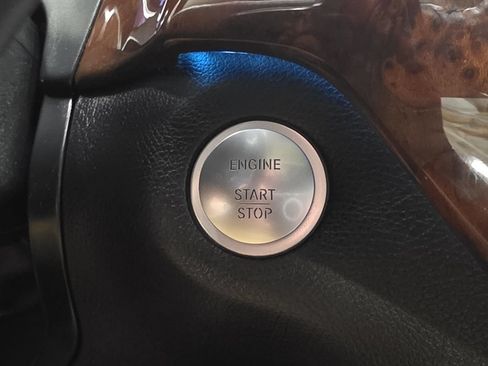 Used 2015 Mercedes-Benz GL 450 4MATIC image 42
