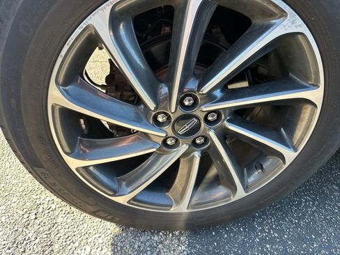 Used 2023 Lincoln Corsair AWD w/ Equipment Group 101A image 6