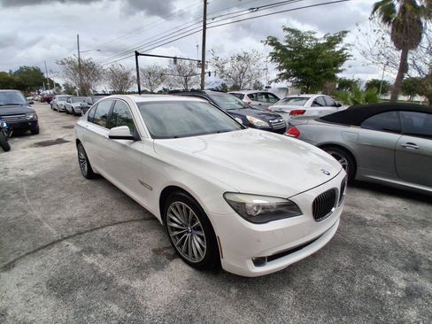Used 2012 BMW 740i RWD image 4