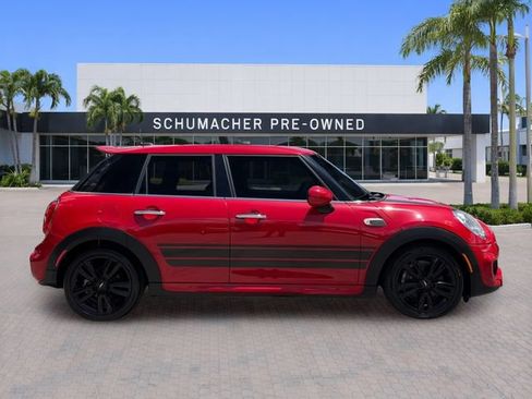 Used 2018 MINI Cooper 4-Door Hardtop FWD image 8