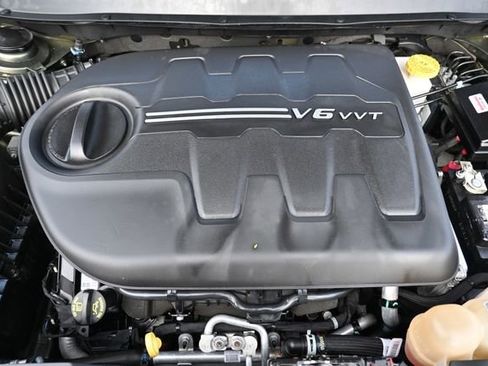 Used 2019 Jeep Cherokee Limited AWD/4WD image 17
