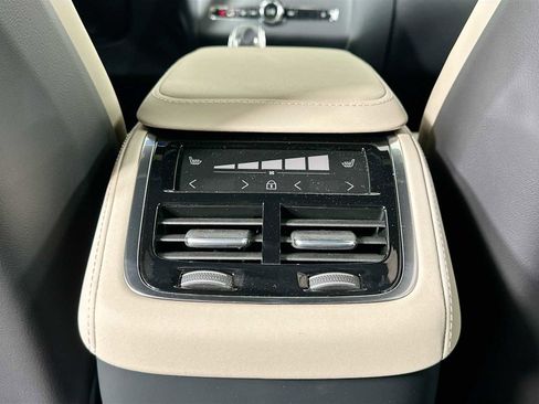 New 2026 Volvo XC90 B6 Plus w/ Protection Package Premier image 24