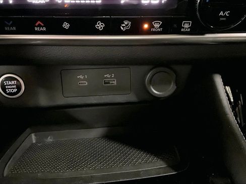 Used 2023 Nissan Rogue SL w/ SL Premium Package image 31