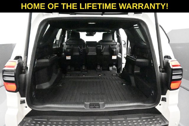 Used 2025 Toyota 4Runner Limited AWD/4WD image 36