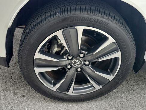 Used 2025 Lexus UX 300h FWD w/ Accessory Package (Z2) image 7