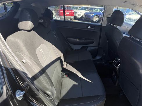 Used 2018 Kia Sportage LX image 15
