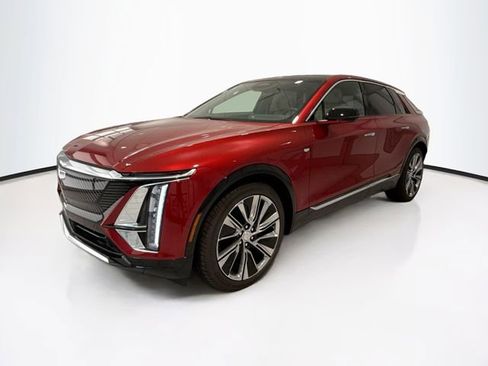 New 2025 Cadillac Lyriq Luxury w/ Nappa Leather Package image 3