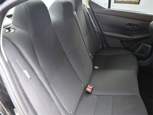 Used 2025 Nissan Sentra S image 33