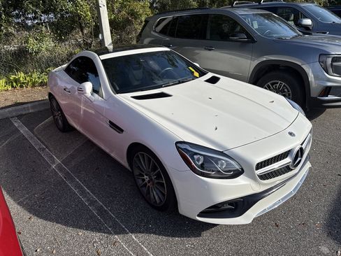 Used 2018 Mercedes-Benz SLC 300 image 1