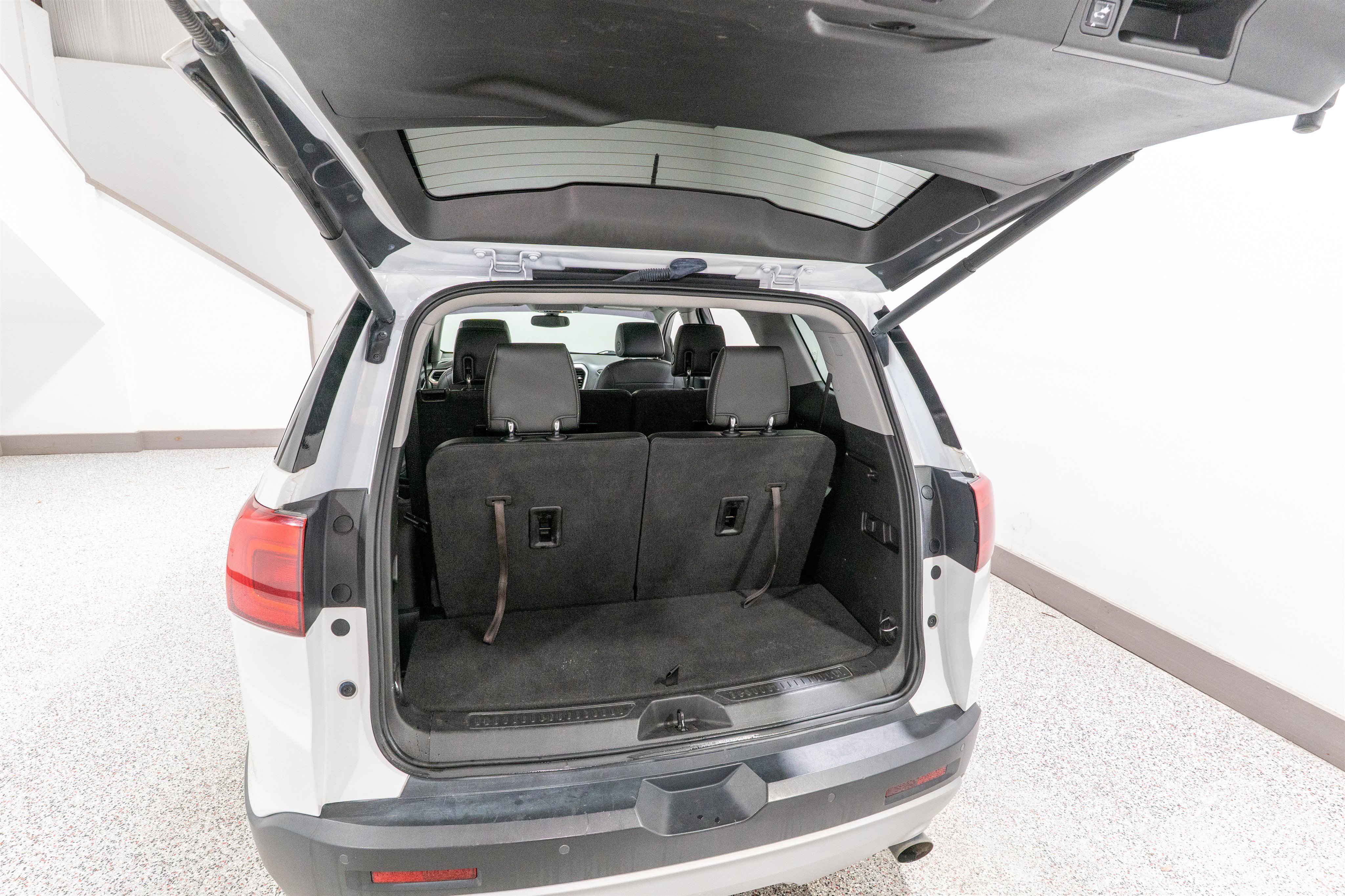 Used 2018 GMC Acadia SLT FWD image 30