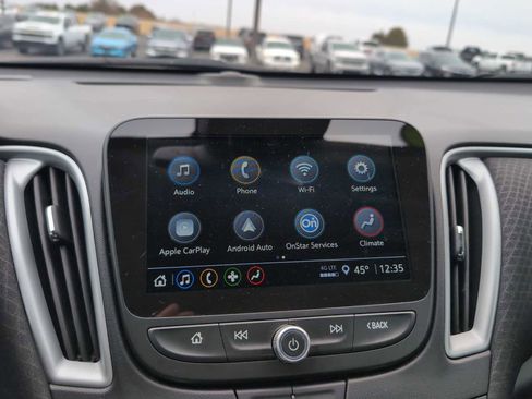 Used 2025 Chevrolet Malibu LT image 13