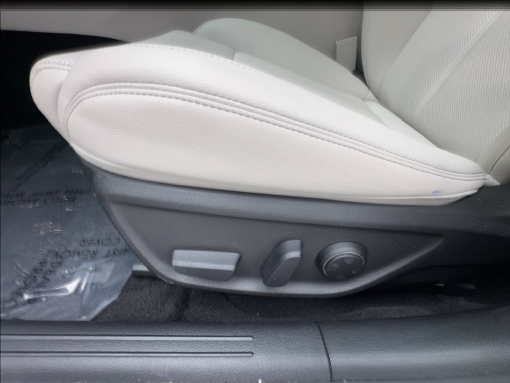 Used 2025 Genesis G70 2.5T AWD/4WD image 22