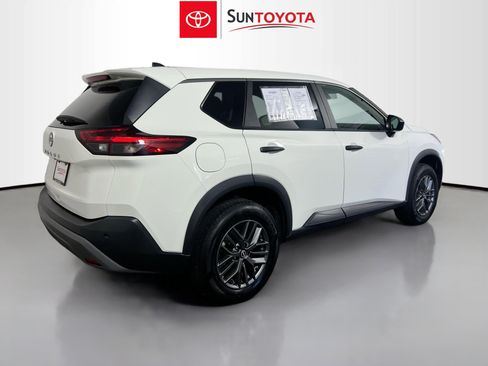 Used 2023 Nissan Rogue S FWD image 4