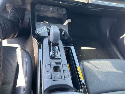 Used 2026 Toyota Prius Plug-In Hybrid image 10