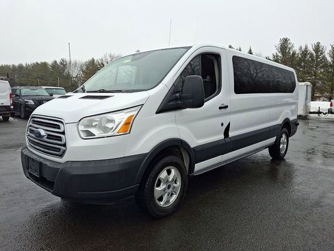 Used 2018 Ford Transit 350 XLT image 3