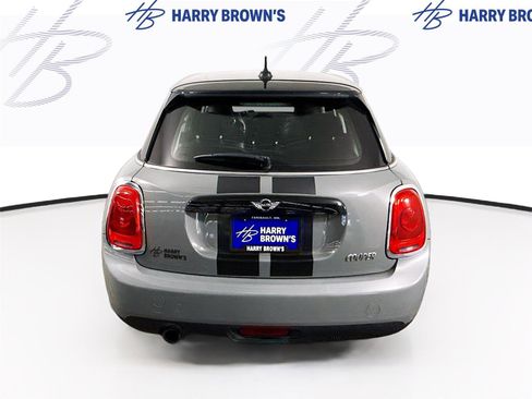 Used 2016 MINI Cooper 4-Door Hardtop image 26