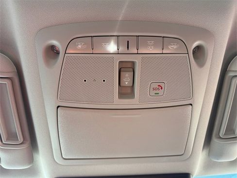 Used 2024 Nissan Armada Platinum image 37