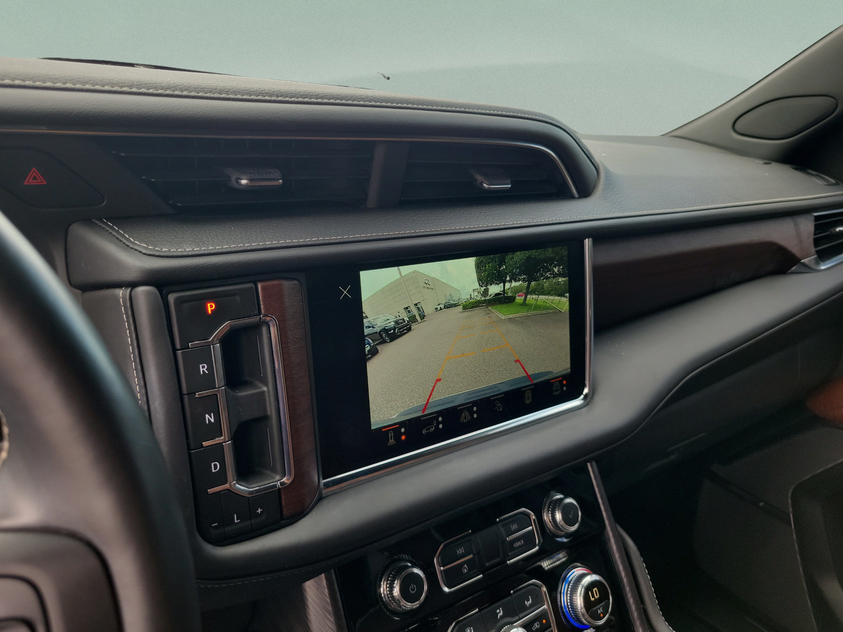Used 2024 GMC Yukon Denali Ultimate AWD/4WD image 19