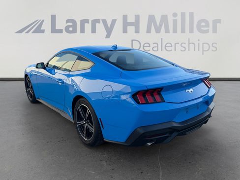 Certified 2024 Ford Mustang Coupe RWD image 3
