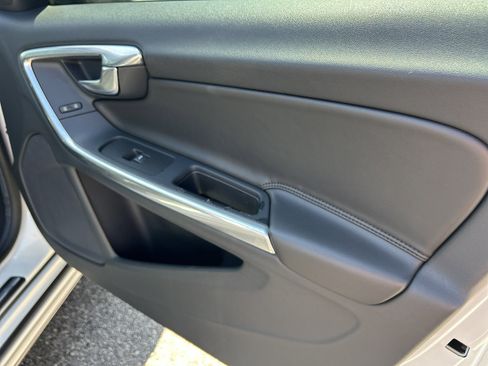 Used 2018 Volvo V60 T5 Cross Country w/ Convenience Package image 20