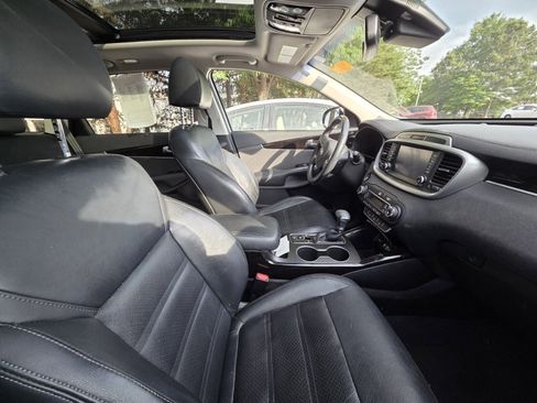 Used 2019 Kia Sorento EX w/ EX Touring Package FWD image 6
