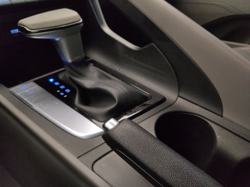 Used 2025 Hyundai Elantra Sport image 26