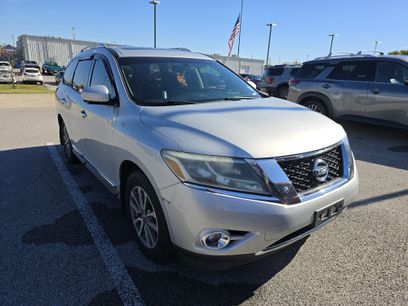 Used 2015 Nissan Pathfinder SL w/ SL Premium Package