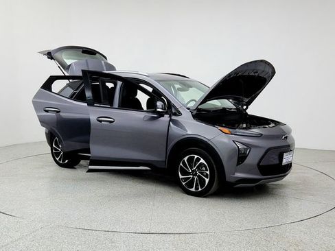 Used 2022 Chevrolet Bolt EUV Premier w/ Super Cruise Package image 10