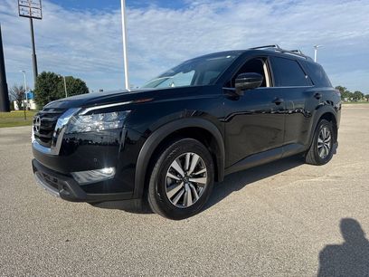 Used 2025 Nissan Pathfinder SL
