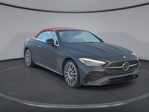 Used 2024 Mercedes-Benz CLE 300 4MATIC Cabriolet image 12