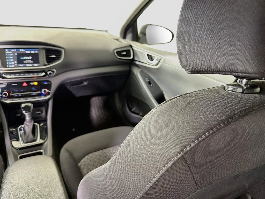 Used 2018 Hyundai Ioniq Blue FWD image 26
