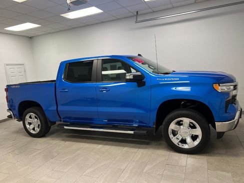 Used 2025 Chevrolet Silverado 1500 LT AWD/4WD image 15