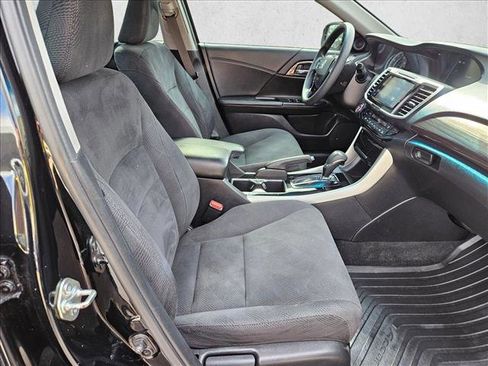 Used 2016 Honda Accord EX image 18