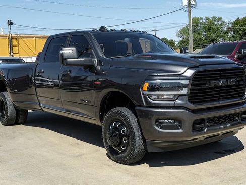 Used 2023 RAM 3500 Laramie AWD/4WD image 4