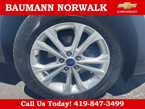 Used 2017 Ford Escape SE FWD image 10