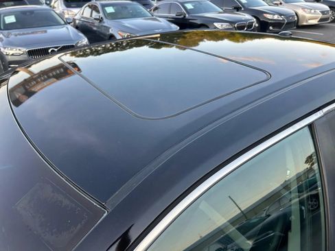 Used 2012 Toyota Camry SE FWD image 28