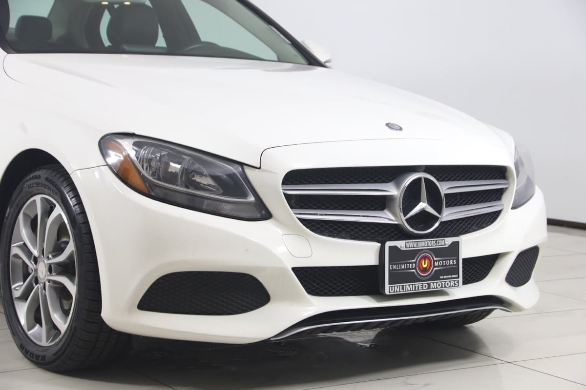 Used 2016 Mercedes-Benz C 300 4MATIC Sedan image 31