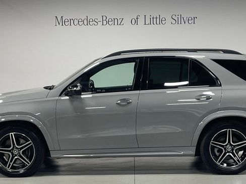 Used 2024 Mercedes-Benz GLE 450 4MATIC image 2