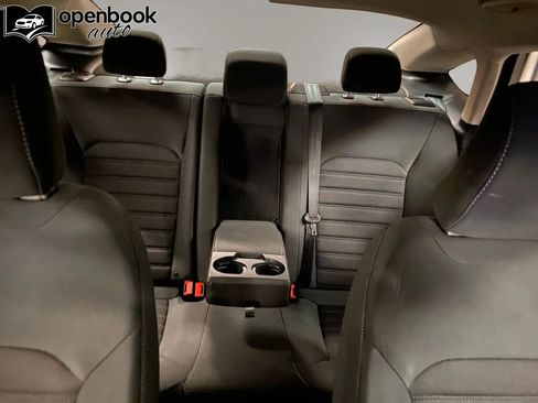 Used 2019 Ford Fusion SE image 14